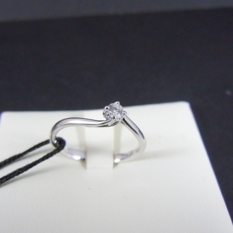 Anello solitario Recarlo collez. anniversary diamante ct.0,145 f vs Anello solitario Recarlo collez. anniversary diamante ct.0,145 f vs