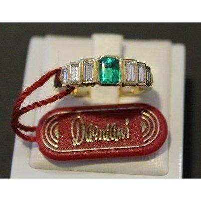 ANELLO DAMIANI oro con diamanti taglio Baguette e smeraldo 0,56 ct.