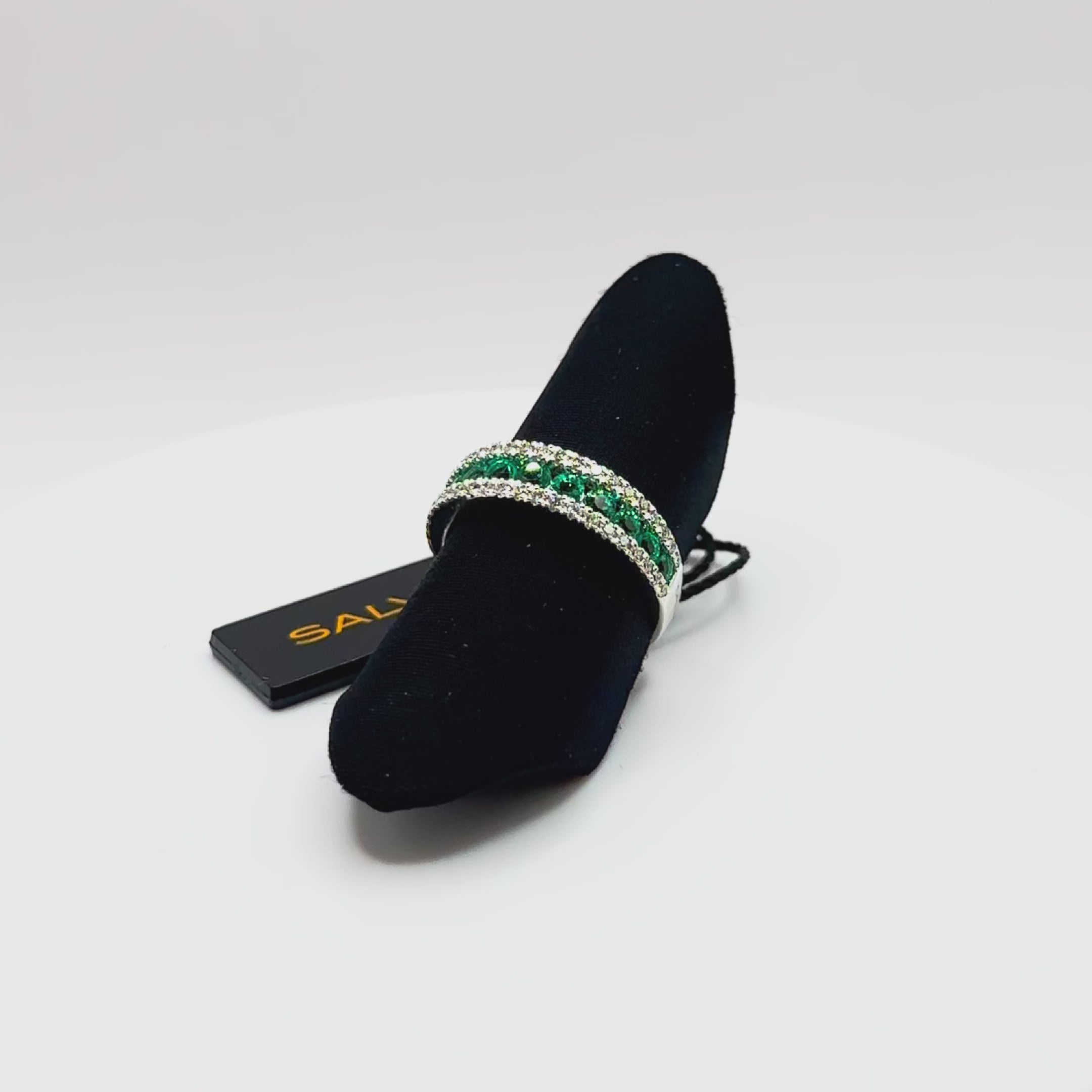 Anello Salvini Fascia Diamanti E Smeraldi