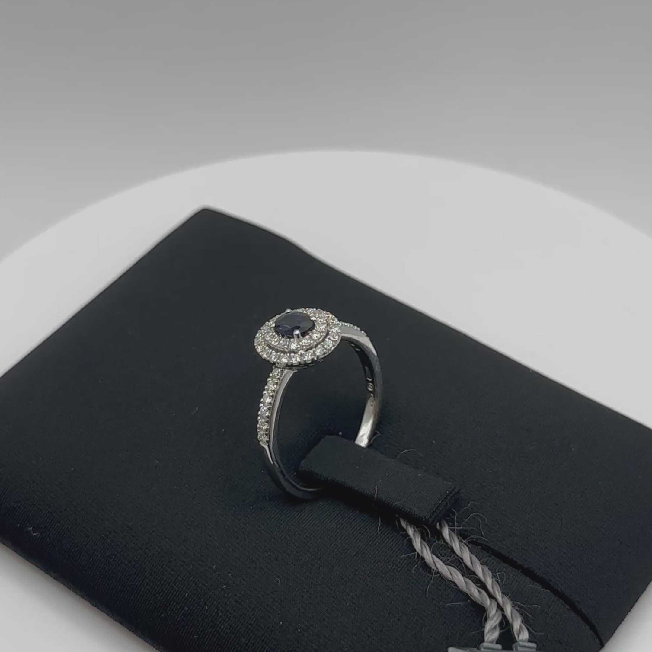 Anello Salvini Con Zaffiro Blu E Diamanti